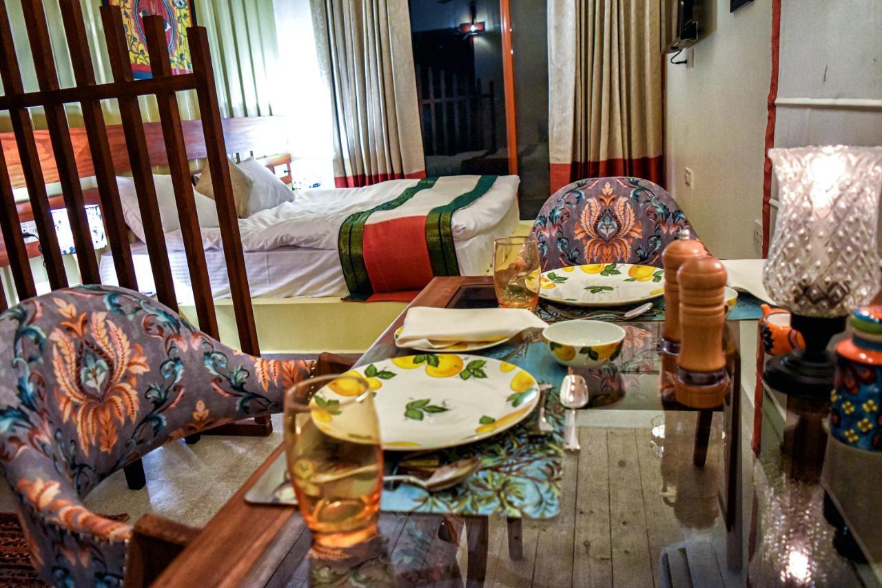 Hotel Tree Of Life Ecotainers Agra Agra  Exterior foto