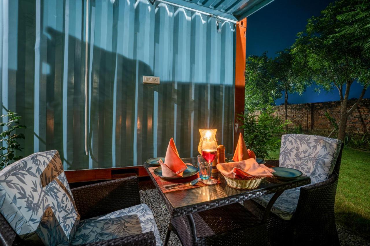 Hotel Tree Of Life Ecotainers Agra Agra  Exterior foto